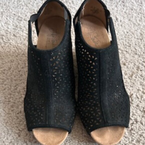 Life Stride Women's Wedge Sandal - Like new - Picture 1 of 4
